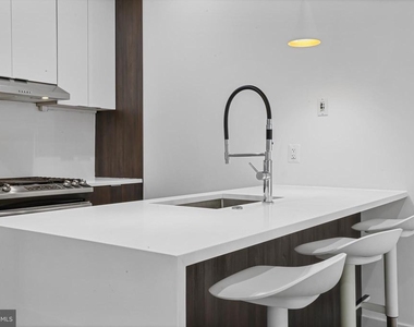 1220 Potomac Avenue Se - Photo Thumbnail 16