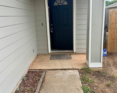 14400 Sandifer St - Photo Thumbnail 1