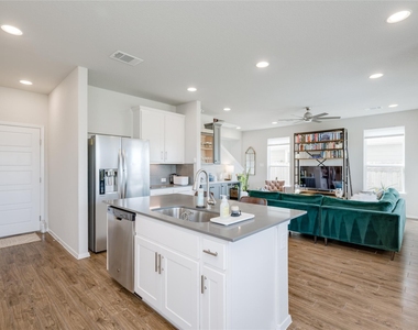 7948 Castelardo Pl - Photo Thumbnail 10