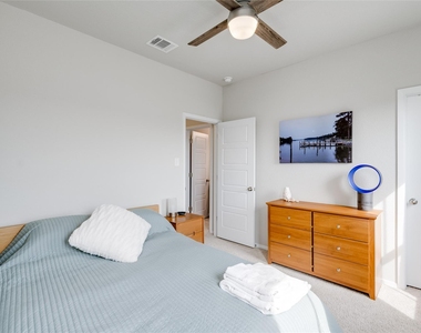 7948 Castelardo Pl - Photo Thumbnail 15