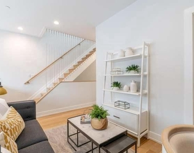 628 I Street Ne - Photo Thumbnail 14