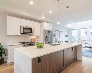 628 I Street Ne - Photo Thumbnail 5