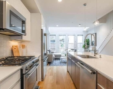 628 I Street Ne - Photo Thumbnail 3