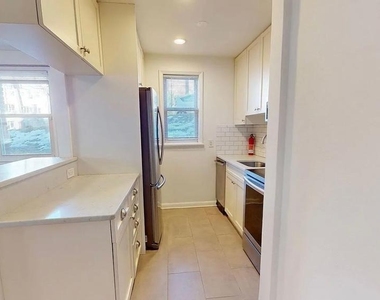 4000 Beecher Street Nw - Photo Thumbnail 3