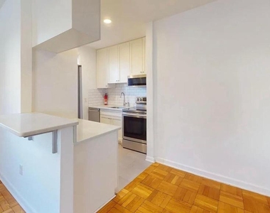 4000 Beecher Street Nw - Photo Thumbnail 4