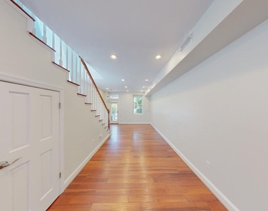 1617 C Street Se - Photo Thumbnail 6