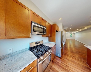 1617 C Street Se - Photo Thumbnail 1