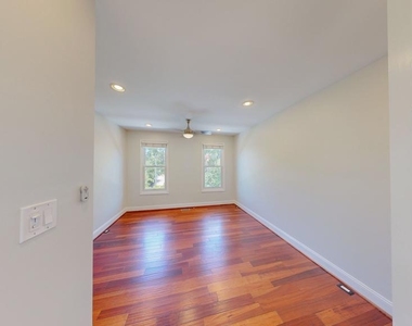 1617 C Street Se - Photo Thumbnail 10