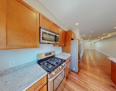 1617 C Street Se - Photo Thumbnail 3