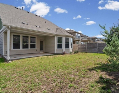 309 Harbors Ln - Photo Thumbnail 15