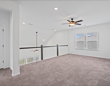 309 Harbors Ln - Photo Thumbnail 9