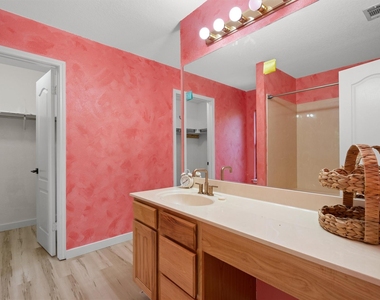 8353 Steamline Cir - Photo Thumbnail 32