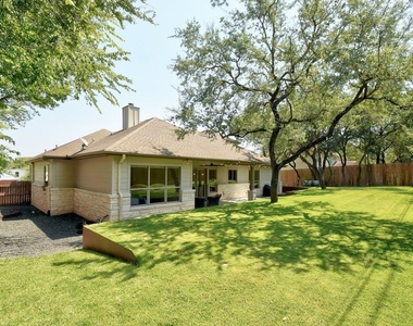 1006 Lipan Trl - Photo Thumbnail 29