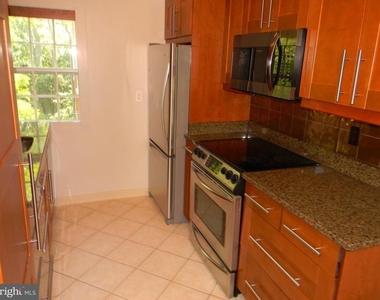 3930 Langley Court Nw - Photo Thumbnail 2