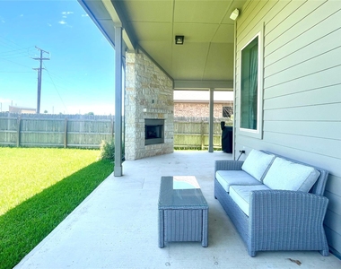 6829 Brindisi Pl - Photo Thumbnail 30