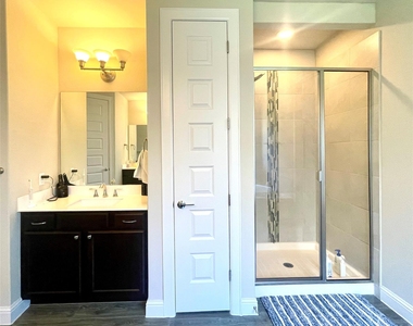6829 Brindisi Pl - Photo Thumbnail 22
