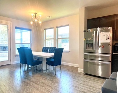 6829 Brindisi Pl - Photo Thumbnail 14