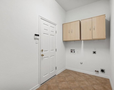 2127 Clear Lake Pl - Photo Thumbnail 32