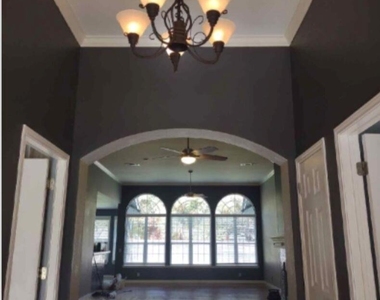 11914 Loomis Dr - Photo Thumbnail 3