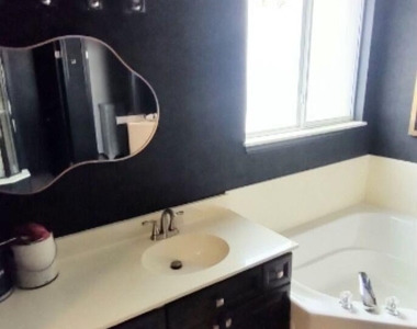 11914 Loomis Dr - Photo Thumbnail 12