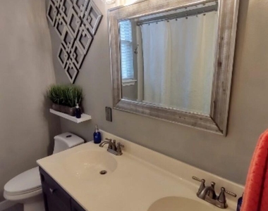 11914 Loomis Dr - Photo Thumbnail 9