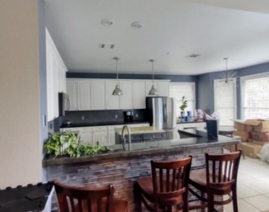 11914 Loomis Dr - Photo Thumbnail 5