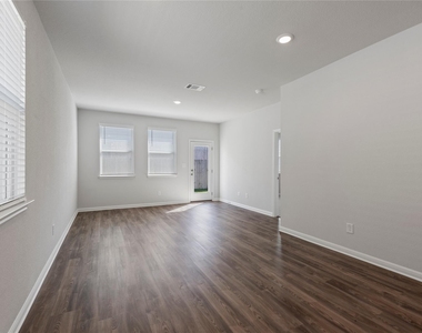 1212 Wild Leaf Way - Photo Thumbnail 15