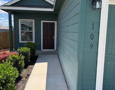 109 High Hill Cv - Photo Thumbnail 1