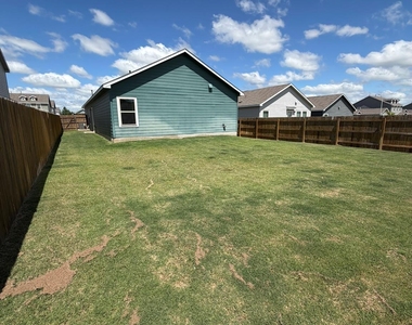109 High Hill Cv - Photo Thumbnail 17