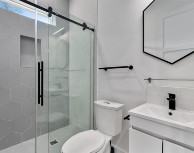 4712 Reyes St - Photo Thumbnail 12