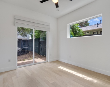 4712 Reyes St - Photo Thumbnail 10