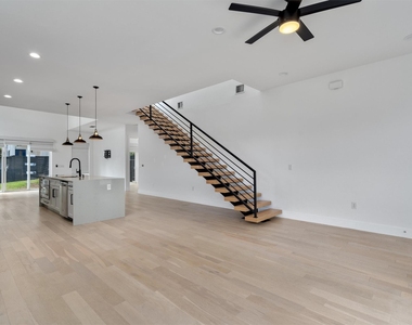 4712 Reyes St - Photo Thumbnail 4