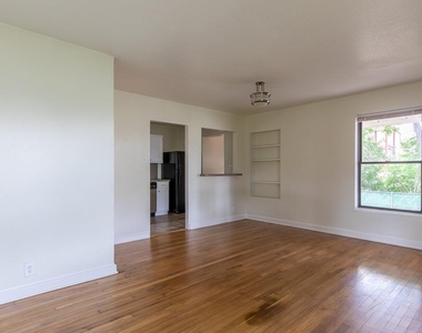 5514 Grover Ave - Photo Thumbnail 6