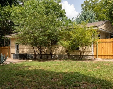 5514 Grover Ave - Photo Thumbnail 10