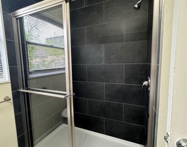 5514 Grover Ave - Photo Thumbnail 12