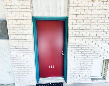 601 W 11th St - Photo Thumbnail 31