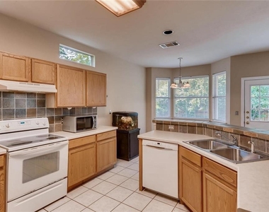 8301 Red Willow Dr - Photo Thumbnail 3