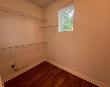 1900 Barton Springs Rd - Photo Thumbnail 19