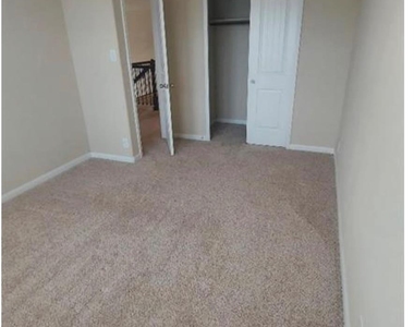 8404 Harrier Dr - Photo Thumbnail 15