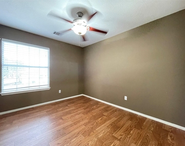 3638 Windhill Loop - Photo Thumbnail 19