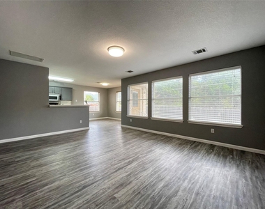 3638 Windhill Loop - Photo Thumbnail 9