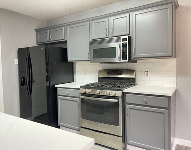 3638 Windhill Loop - Photo Thumbnail 11