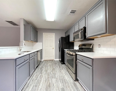 3638 Windhill Loop - Photo Thumbnail 10