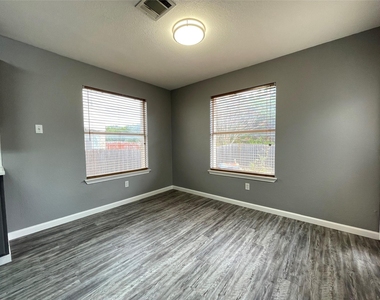 3638 Windhill Loop - Photo Thumbnail 13