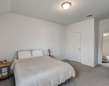 308 Monteforte Rd - Photo Thumbnail 22