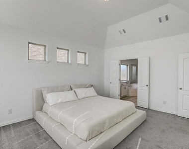308 Monteforte Rd - Photo Thumbnail 13