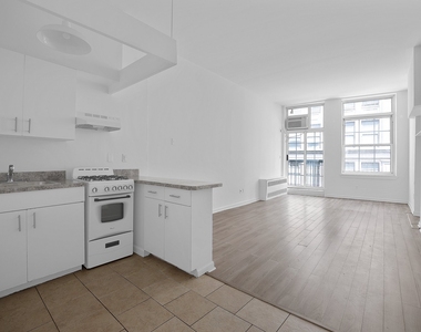 33 Gold Street - Photo Thumbnail 3