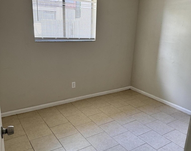 5147 Westchase Court - Photo Thumbnail 5
