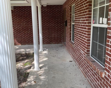 1837 W 28th Street - Photo Thumbnail 2