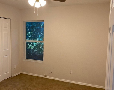 1837 W 28th Street - Photo Thumbnail 5